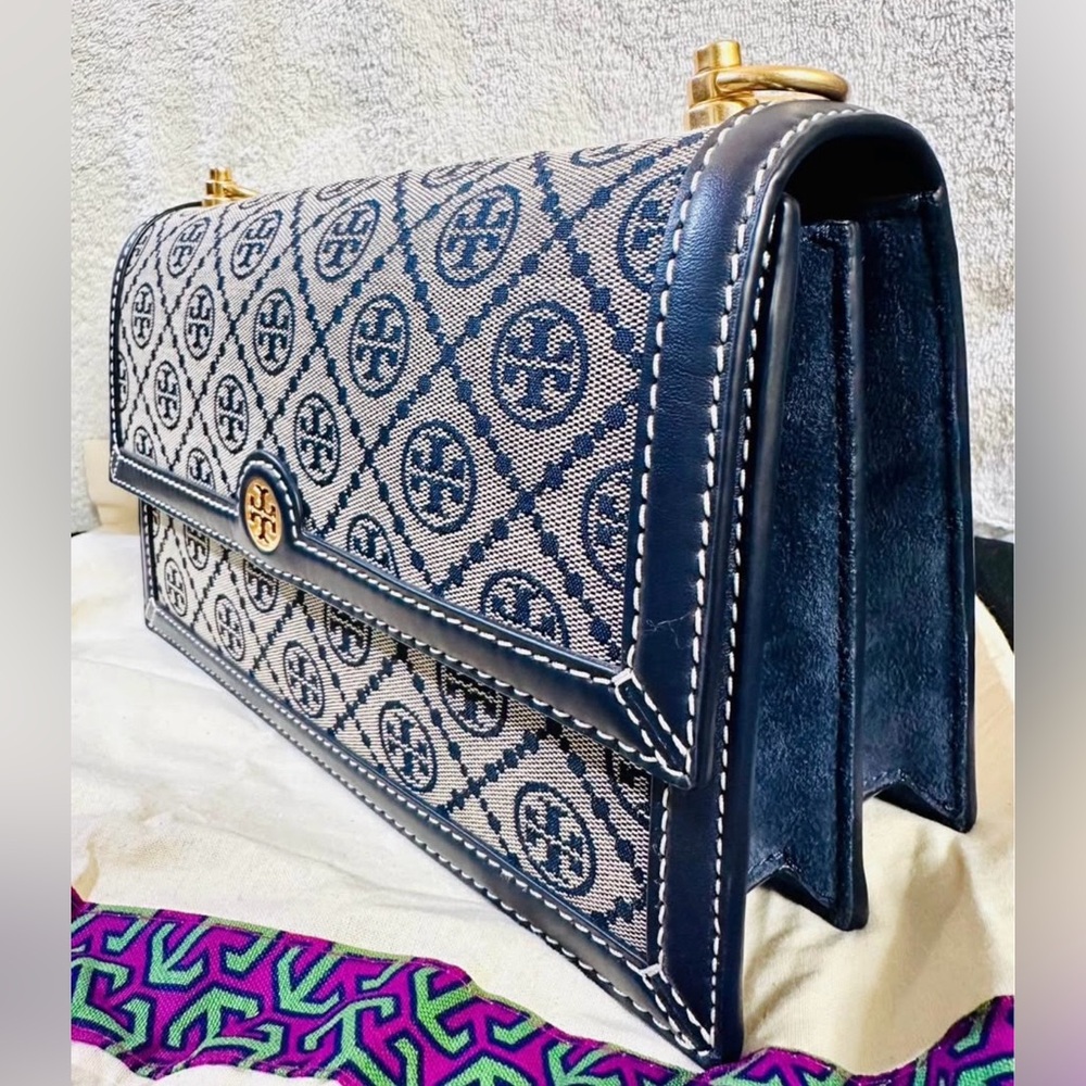 Tory Burch LARGE T Monogram Jacquard Shoulder Bag - Picture 4 of 9